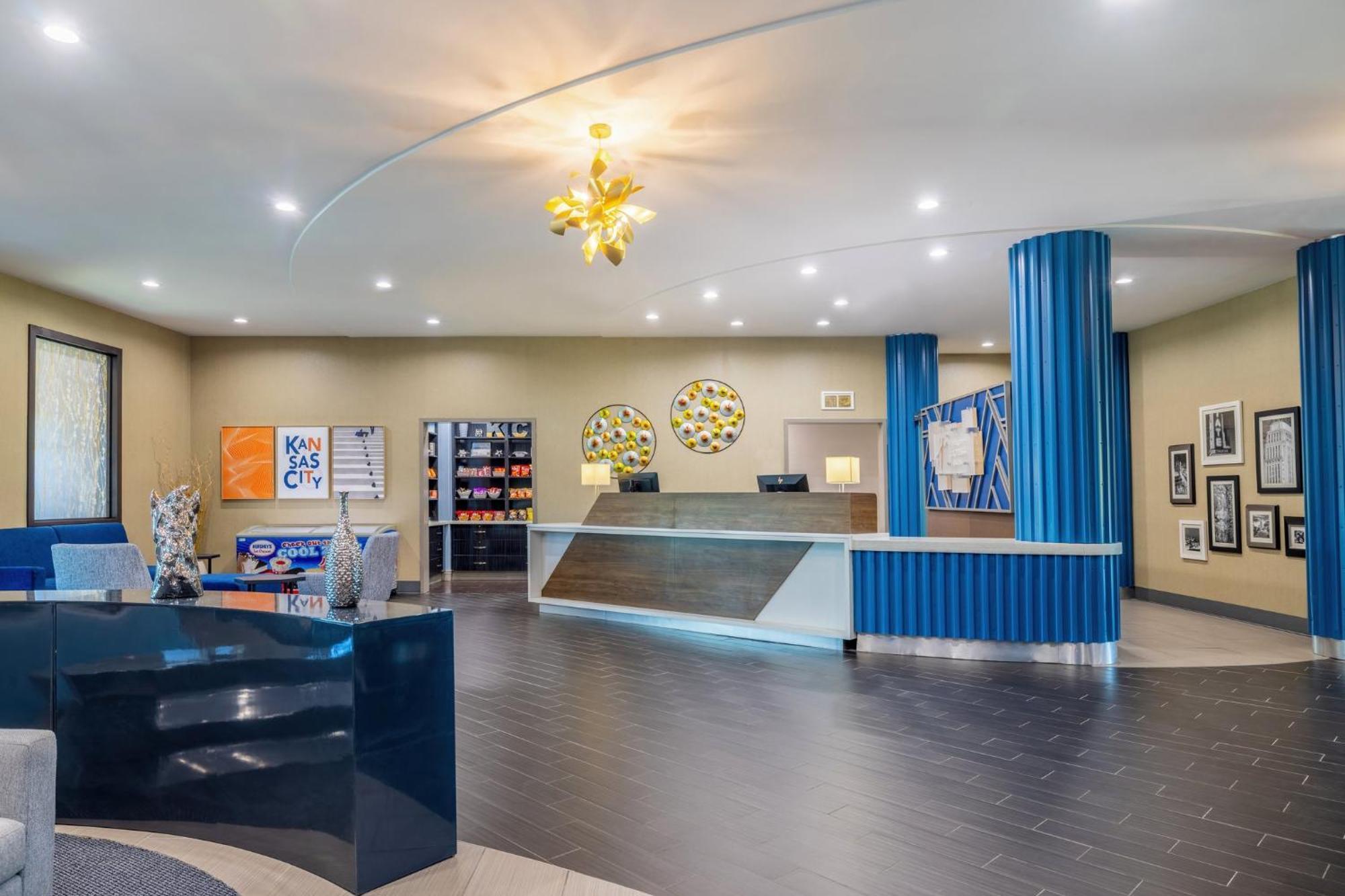 Holiday Inn Express & Suites Kansas City Airport By Ihg Esterno foto