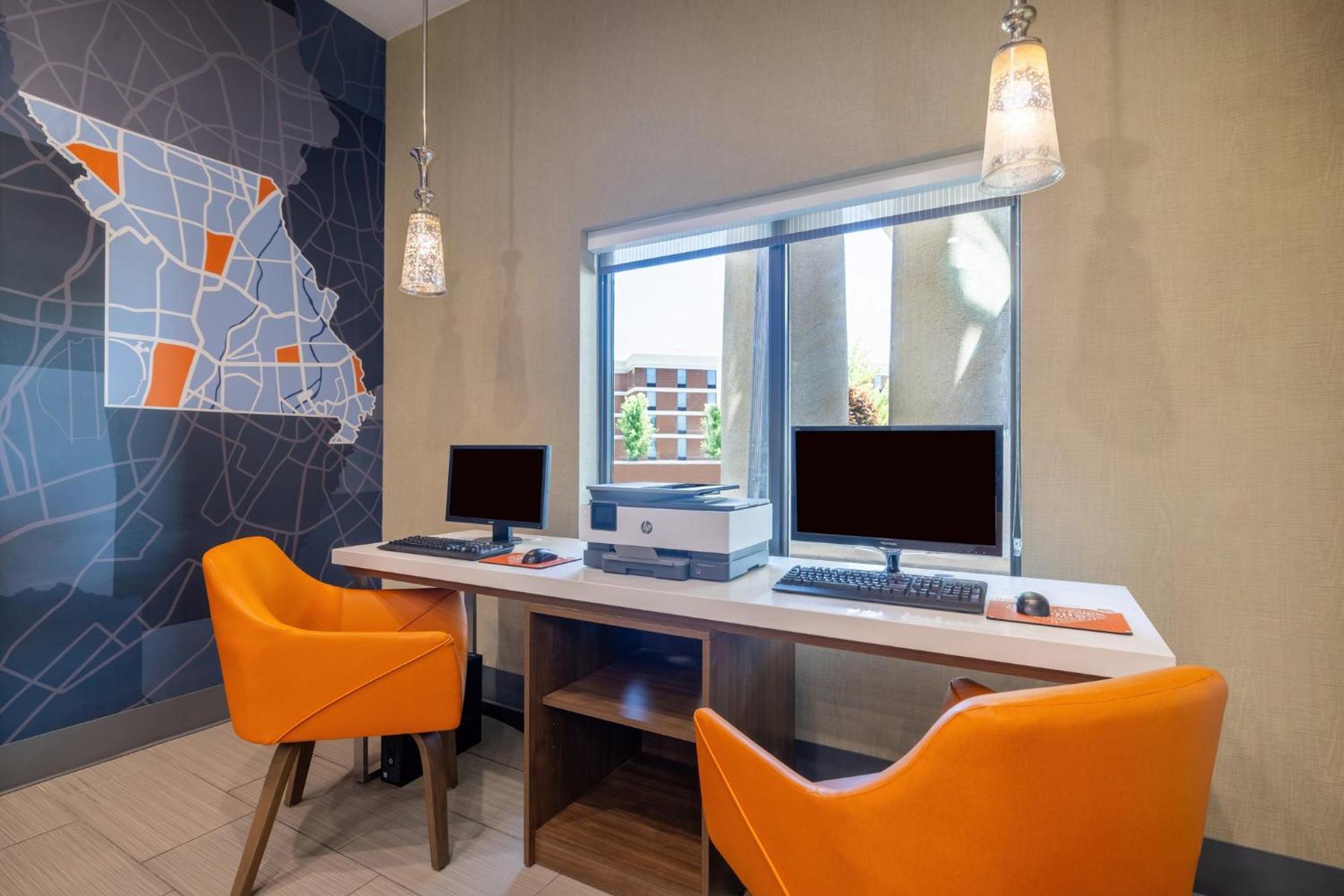 Holiday Inn Express & Suites Kansas City Airport By Ihg Esterno foto
