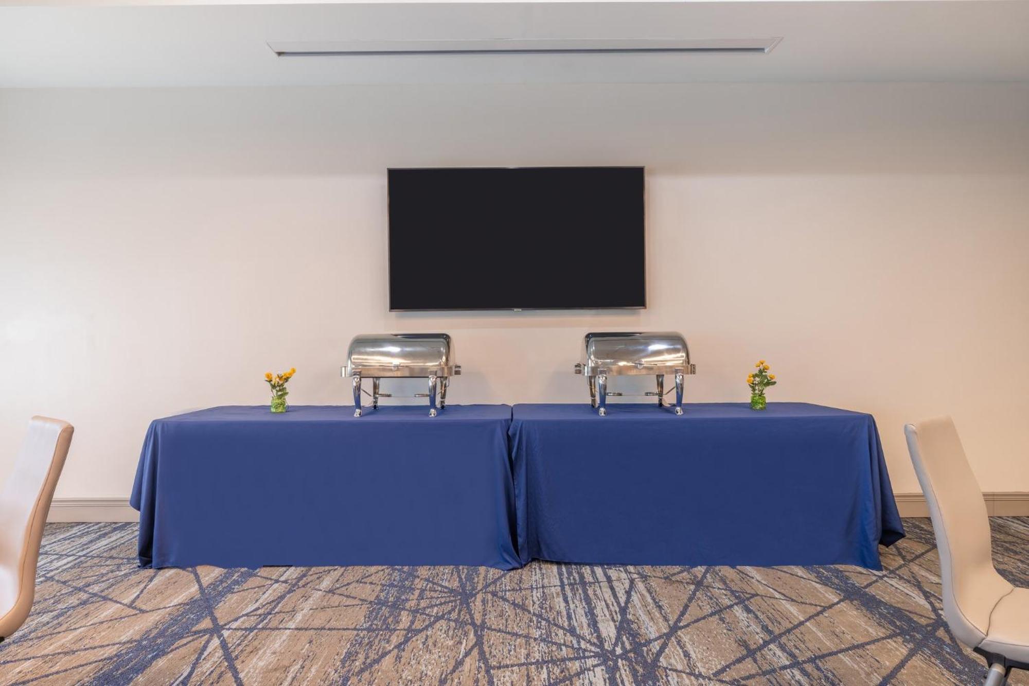Holiday Inn Express & Suites Kansas City Airport By Ihg Esterno foto