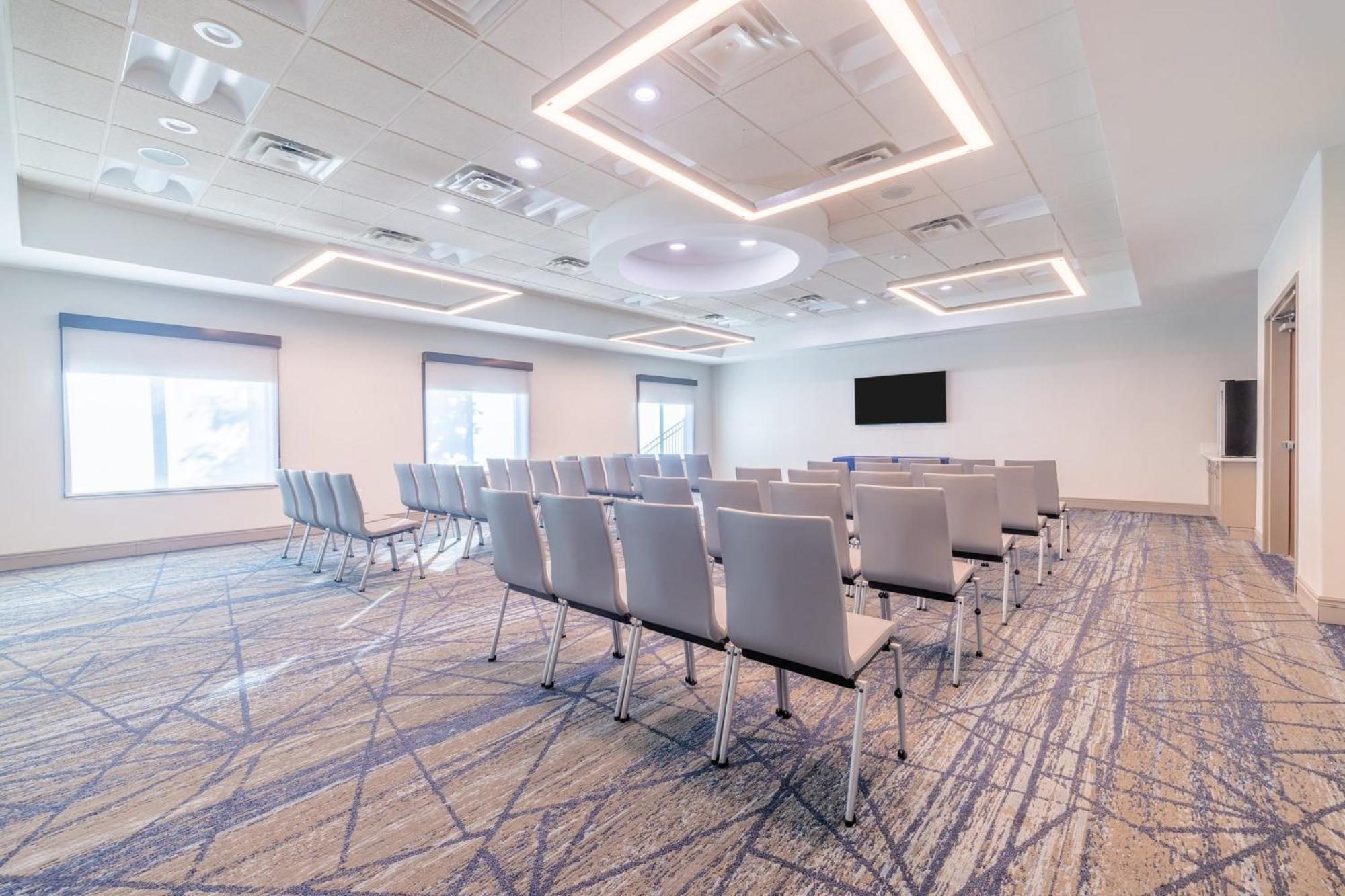 Holiday Inn Express & Suites Kansas City Airport By Ihg Esterno foto