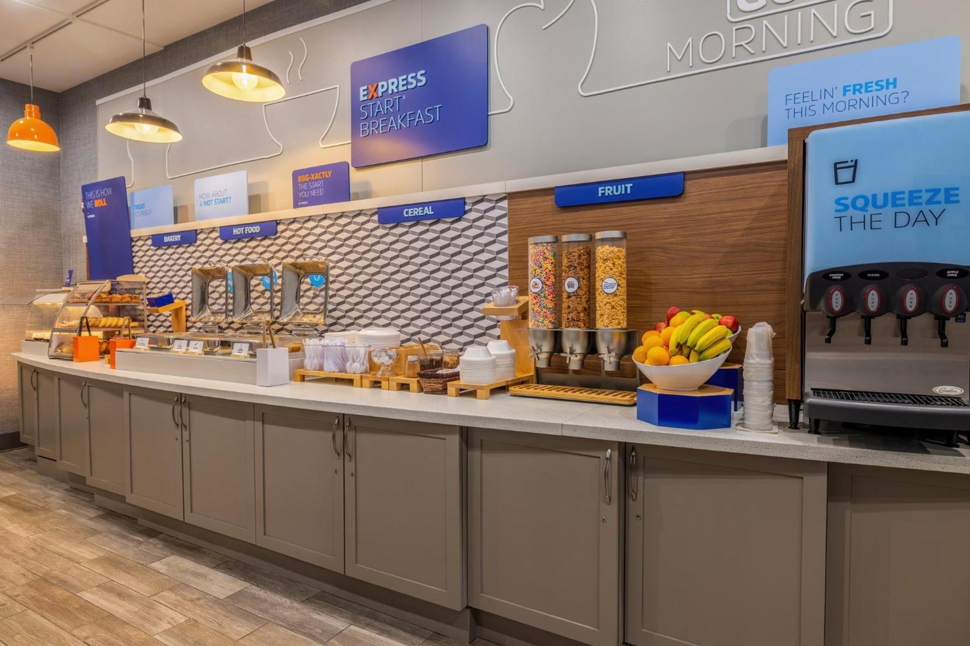Holiday Inn Express & Suites Kansas City Airport By Ihg Esterno foto