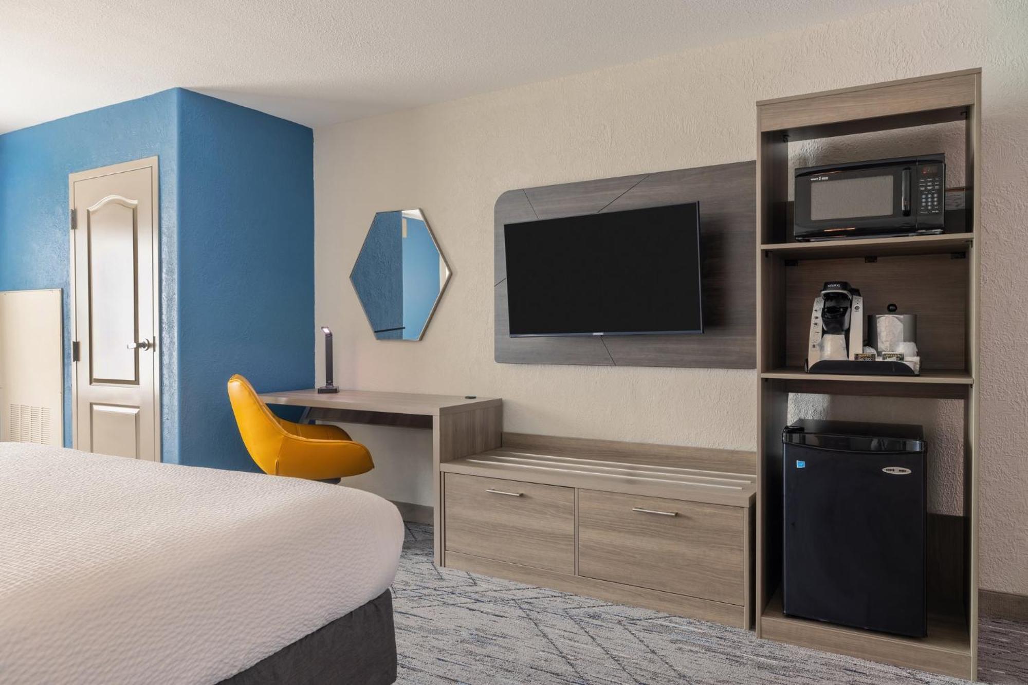 Holiday Inn Express & Suites Kansas City Airport By Ihg Esterno foto