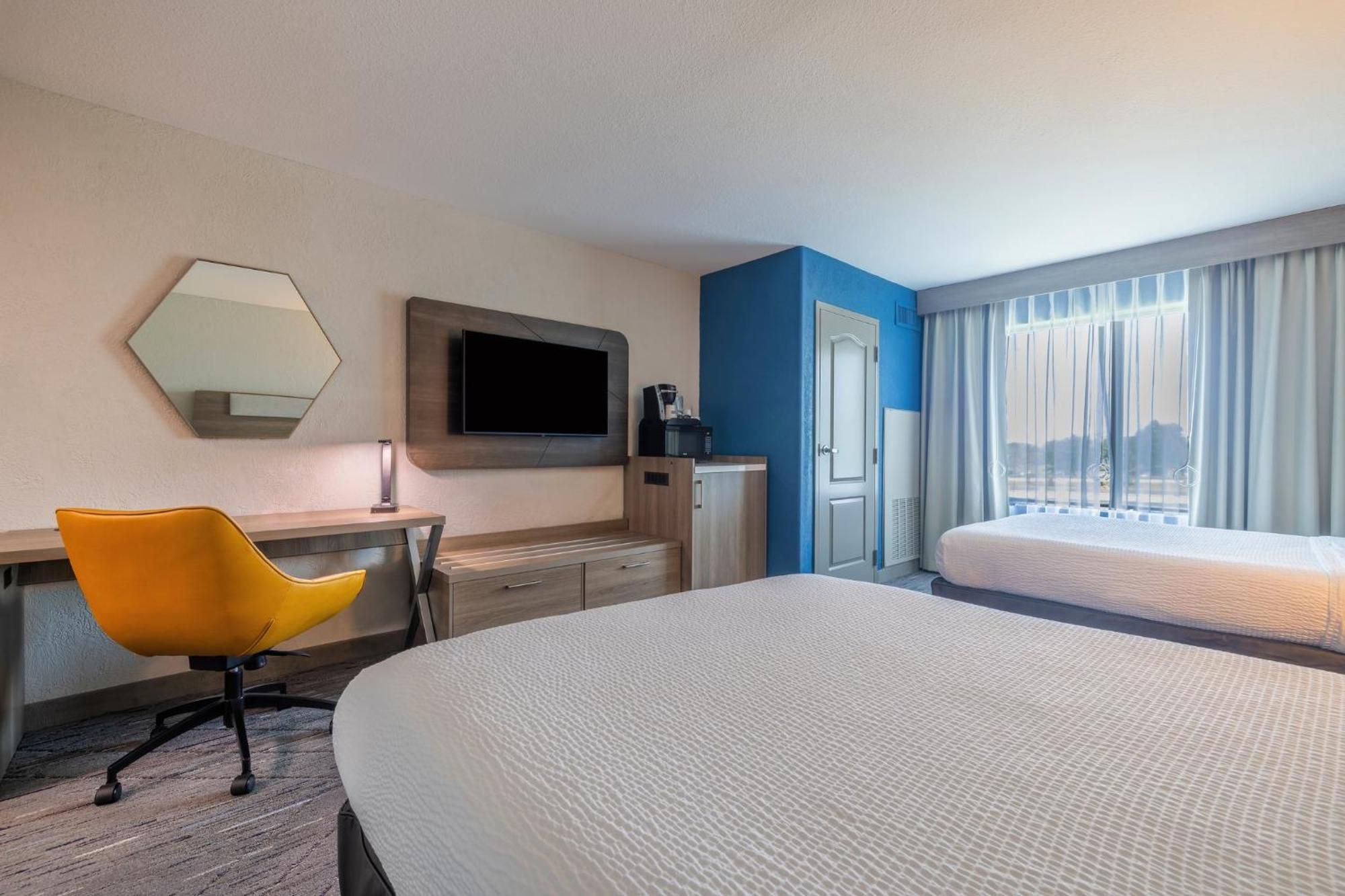 Holiday Inn Express & Suites Kansas City Airport By Ihg Esterno foto