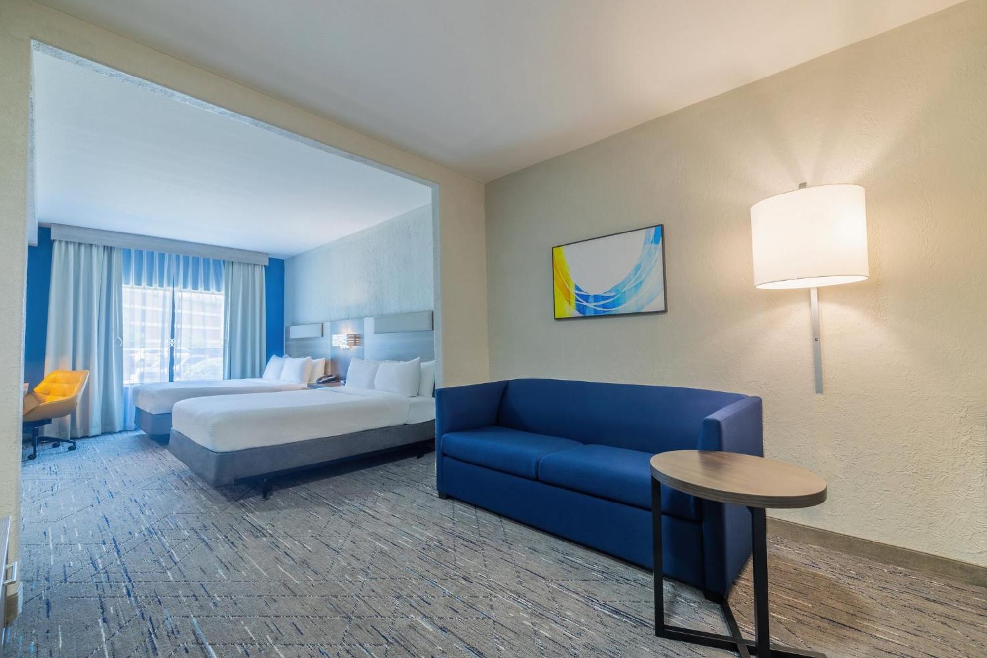 Holiday Inn Express & Suites Kansas City Airport By Ihg Esterno foto