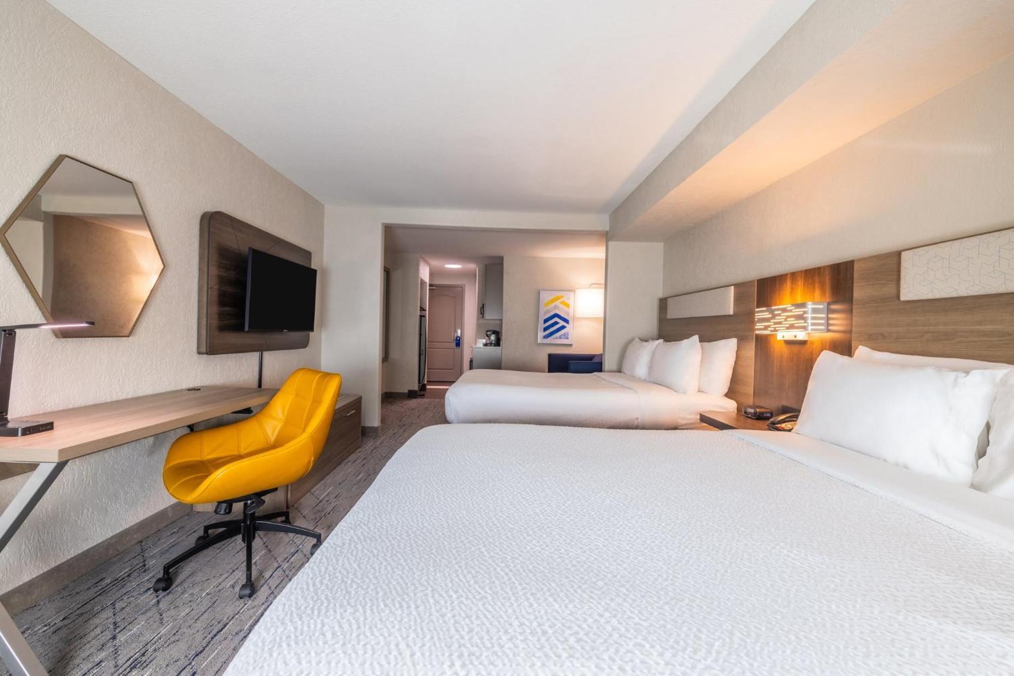 Holiday Inn Express & Suites Kansas City Airport By Ihg Esterno foto