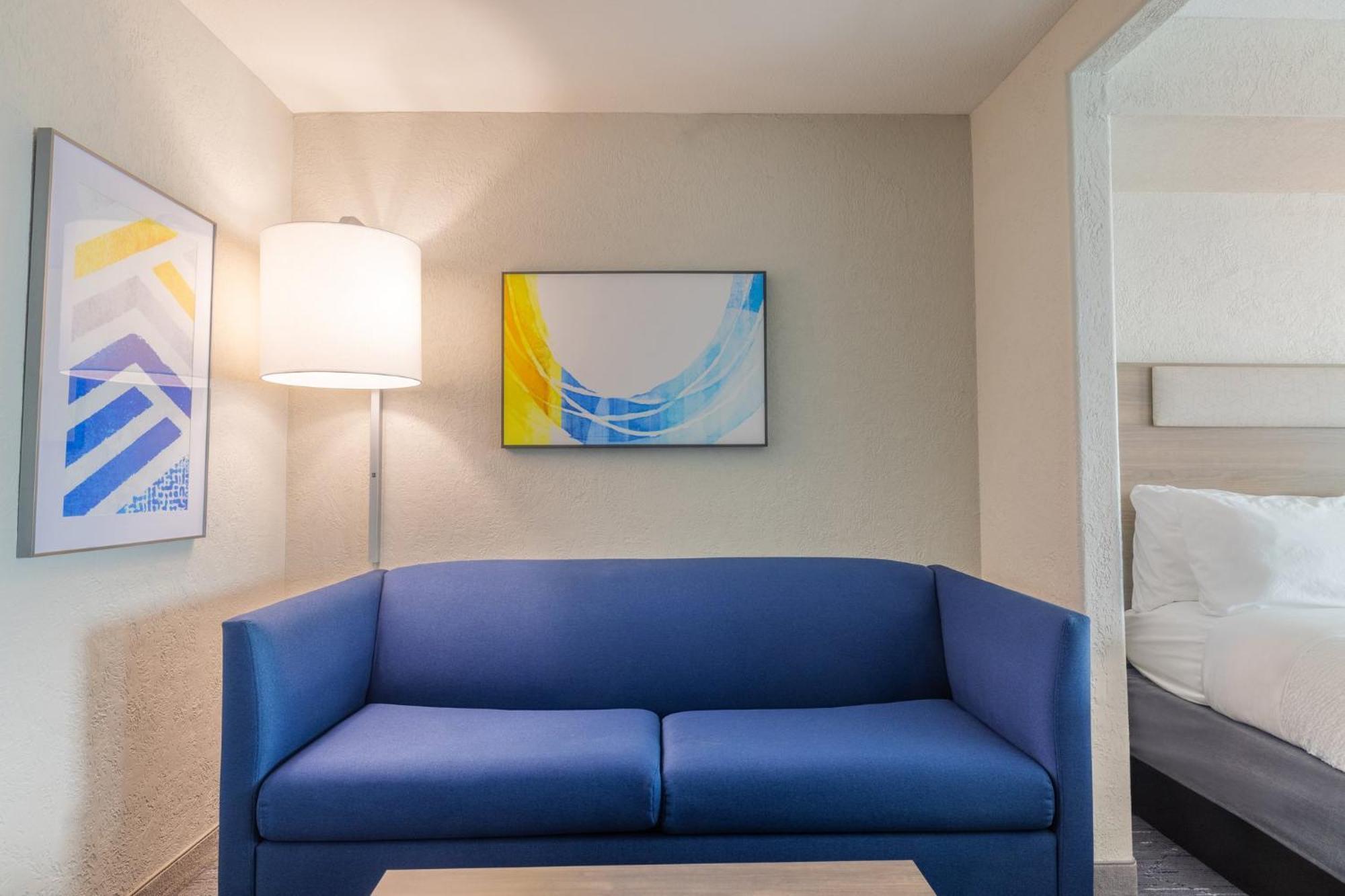 Holiday Inn Express & Suites Kansas City Airport By Ihg Esterno foto