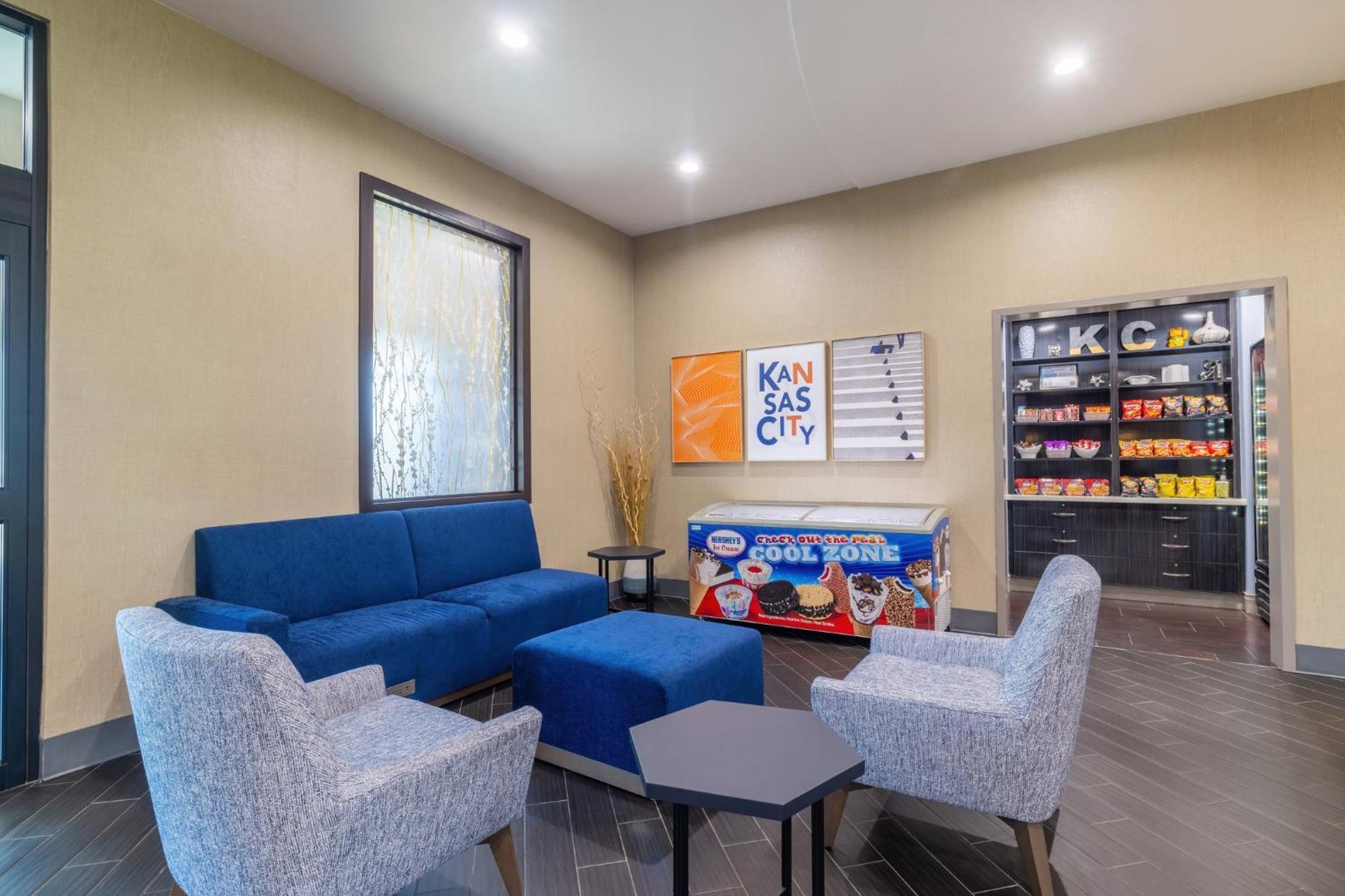 Holiday Inn Express & Suites Kansas City Airport By Ihg Esterno foto