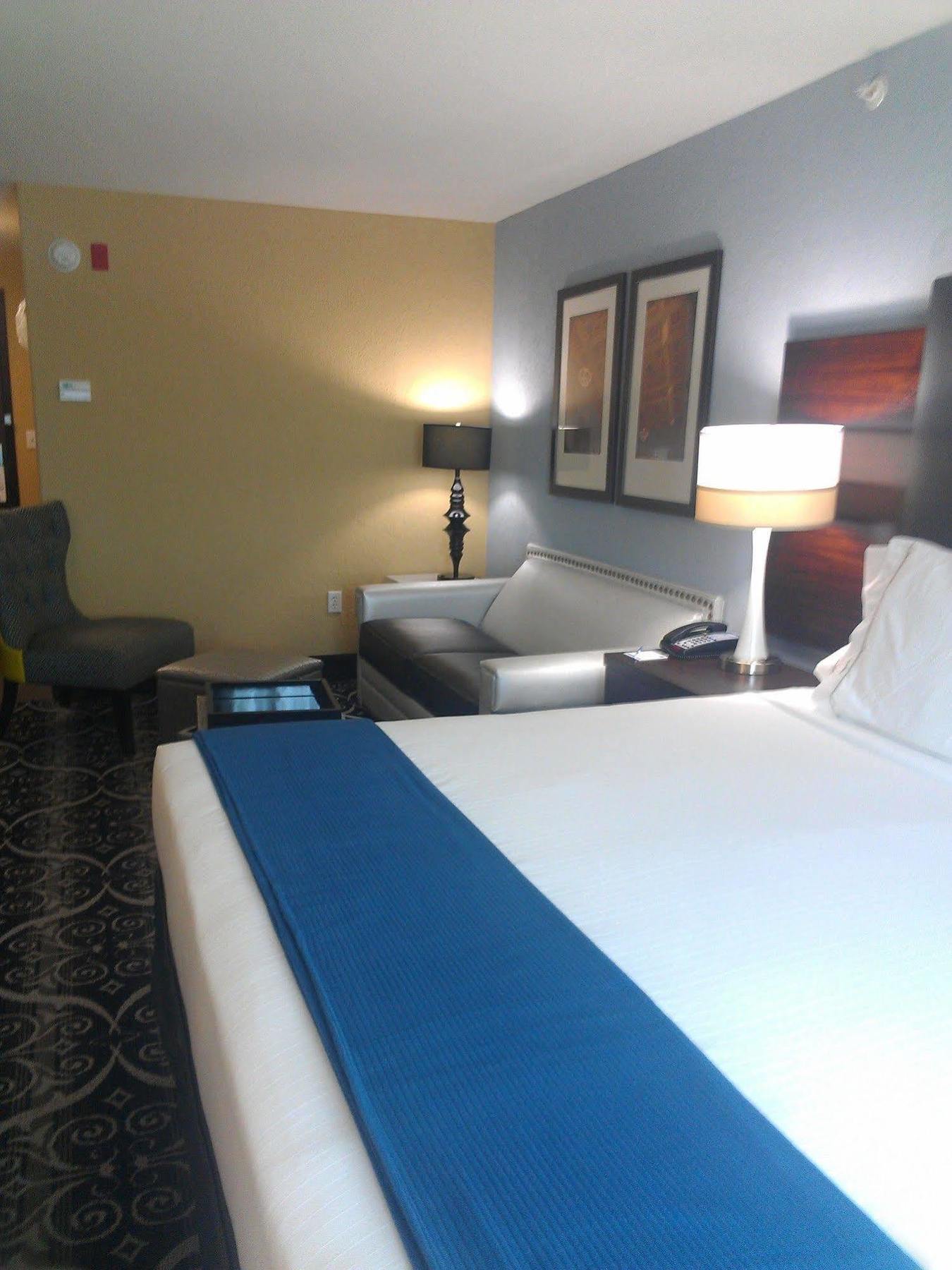 Holiday Inn Express & Suites Kansas City Airport By Ihg Camera foto